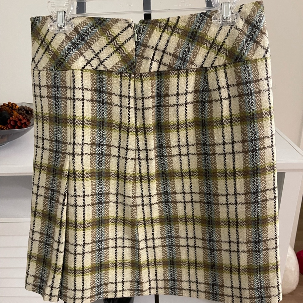 Women’s worn once wool blend mini skirt